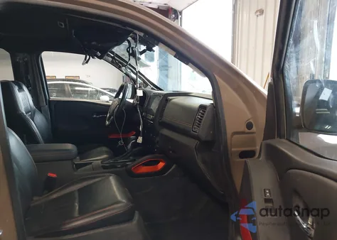 2023 Nissan Frontier Pro-4X 4X4 z USA, uszkodzony, nr VIN 1N6ED1EK4PN660188